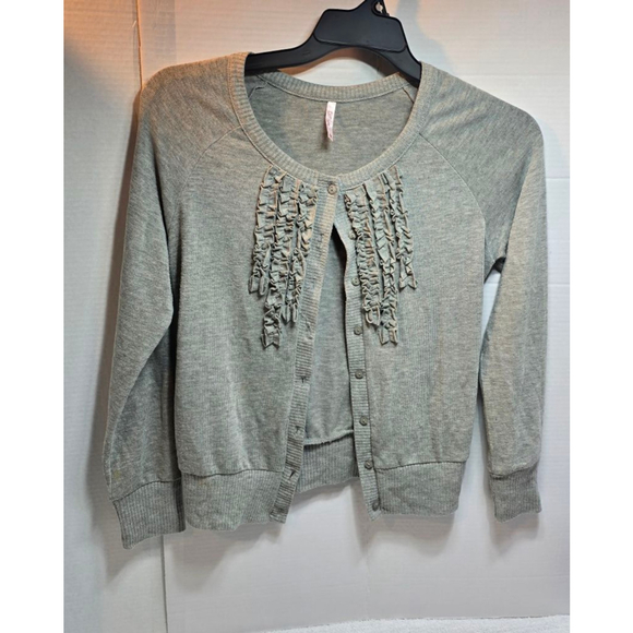 Juniors Rue21 Gray Ruffle Button-Front Cardigan M - Picture 1 of 6